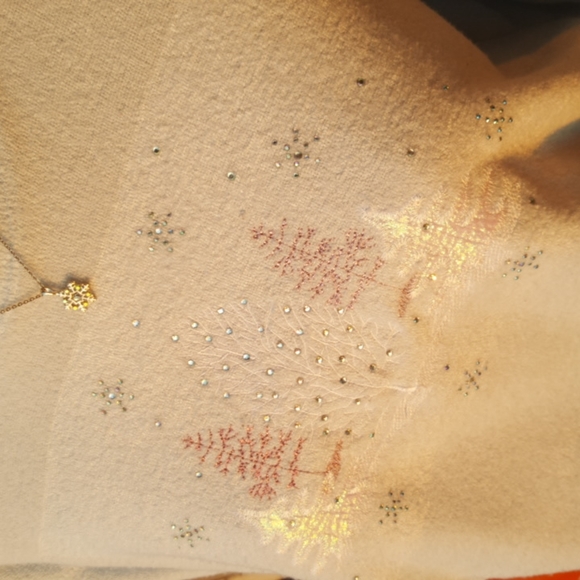 DECORATED ORIGINALS ♡ Pastel Blue Embroidered Silver|White Winter Scene Top S - Picture 8 of 18